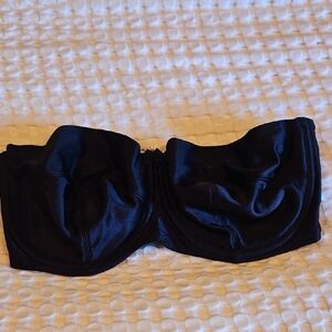 Black Strapless Bra